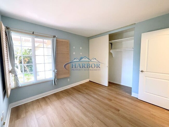 Building Photo - 23708 President Ave