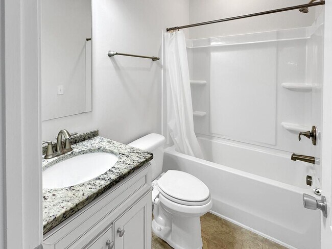 Building Photo - 1102 Dartmouth Dr