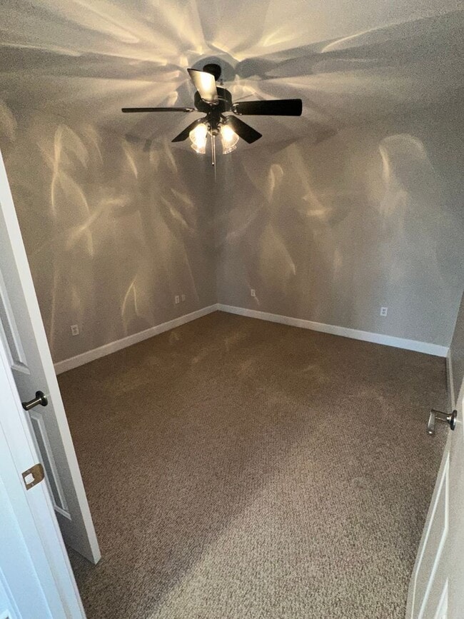 Building Photo - 1 Bed, 1 Bath at Carolina Walk - Steps from Williams Brice Stadium!