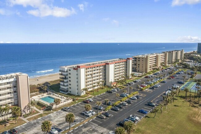 Building Photo - 10152 S Ocean Dr