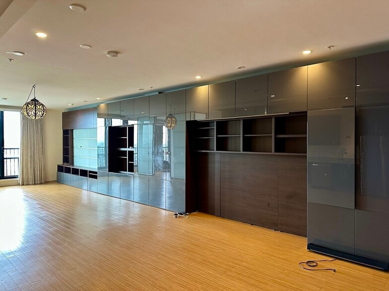 Building Photo - 36 A St