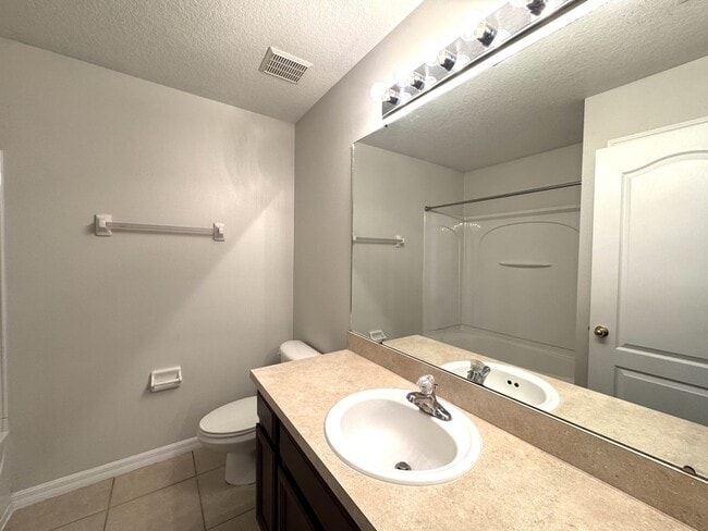 Building Photo - 13221 Silver Strand Falls Dr