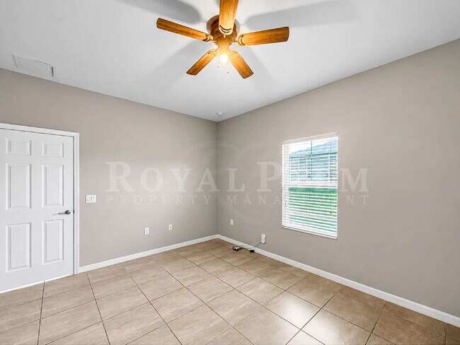 Building Photo - Spacious 3-Bedroom Home in the Heart of Cape Coral!