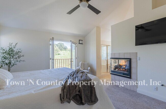 Building Photo - Luxury Las Palmas II Home with Upgrades, Flexible Living Space & Top School Districts
