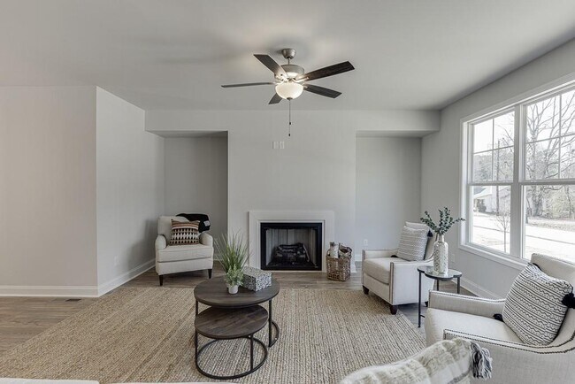 Building Photo - 1276 Ainsworth Alley