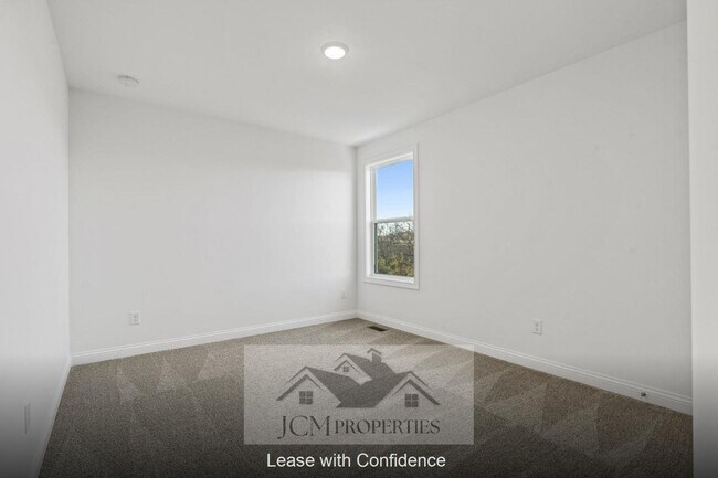 Building Photo - 929 Camden Ct
