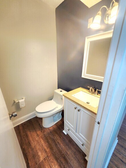 Building Photo - 780 Glynn Oaks Dr