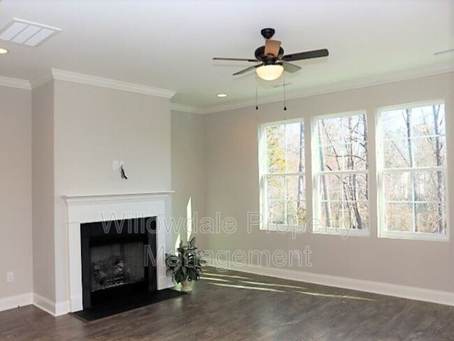 Building Photo - 904 Laurel Gate Dr