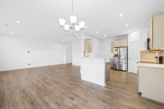 Building Photo - 17030 Patron Dr