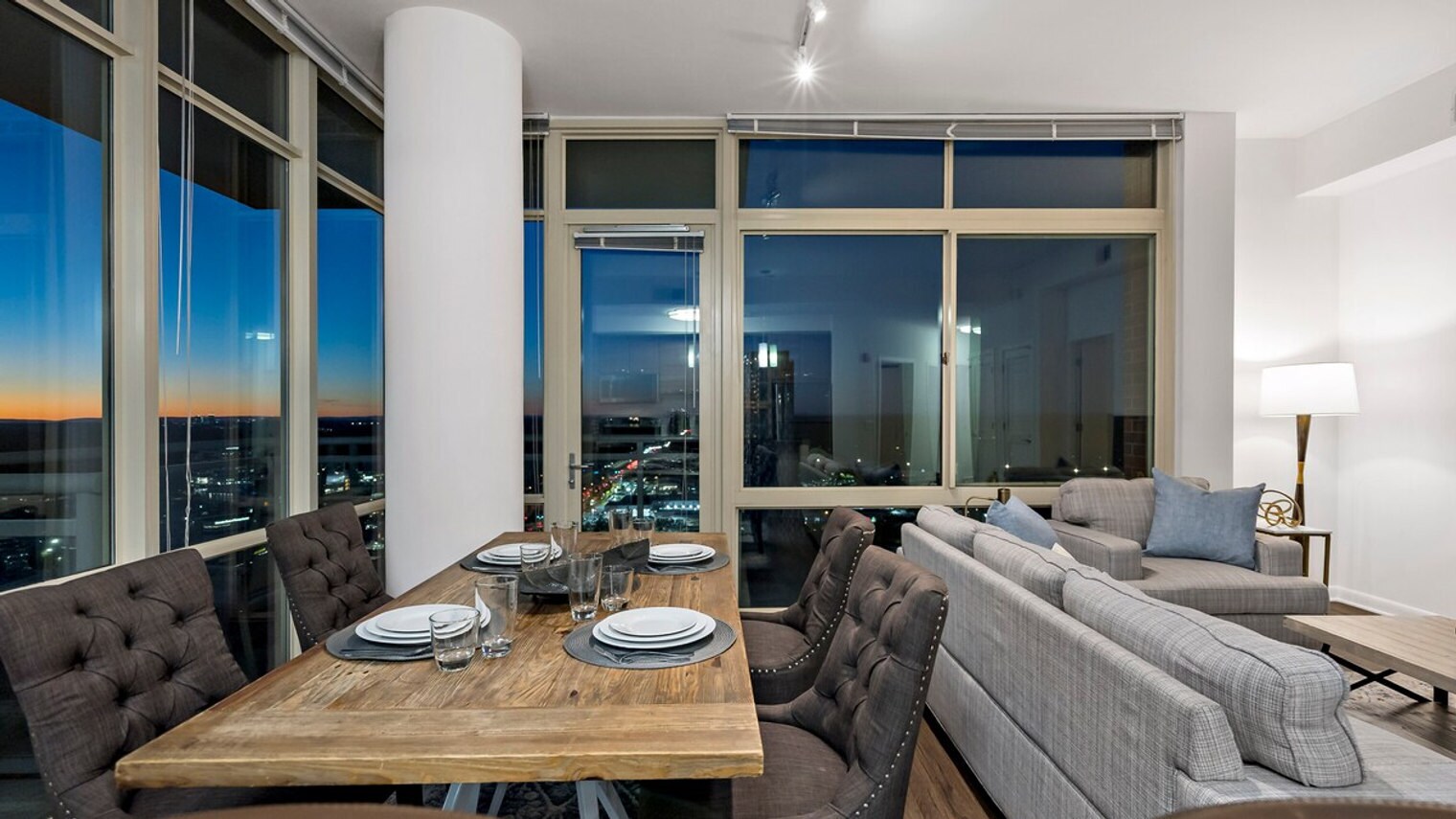 Building Photo - 1556 Spring Hill Rd