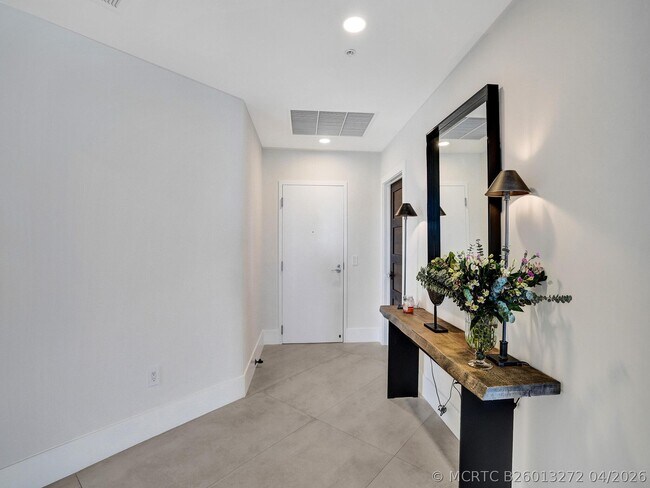 Building Photo - 17301 Biscayne Blvd