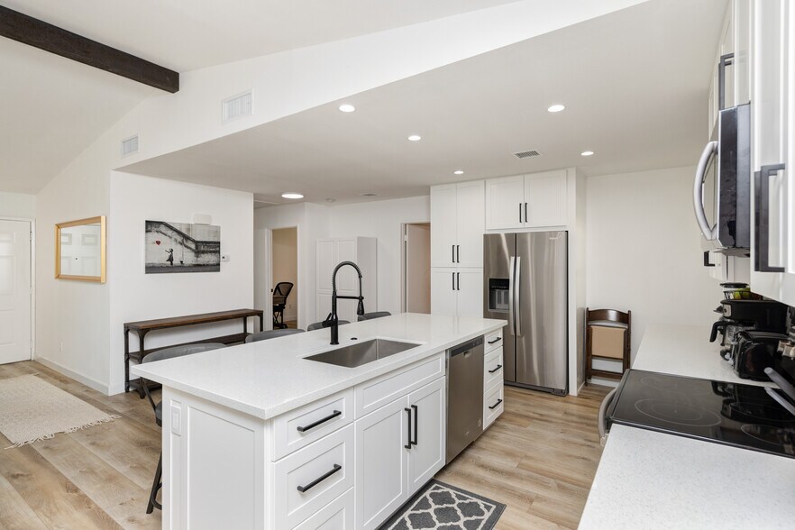 Building Photo - 52175 Avenida Ramirez