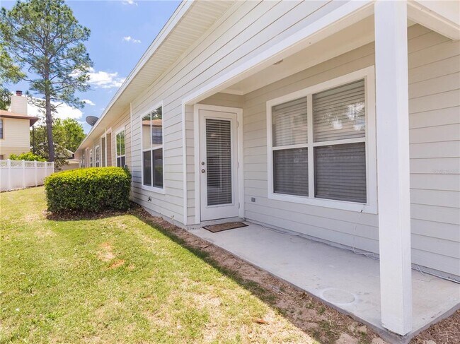 Building Photo - 10727 NW 65 Way