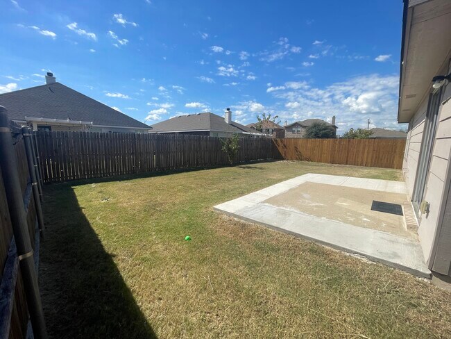 Building Photo - 220 Chalk Mountain Dr