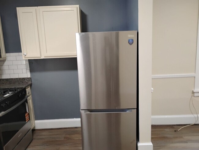 Building Photo - Maryland Ave