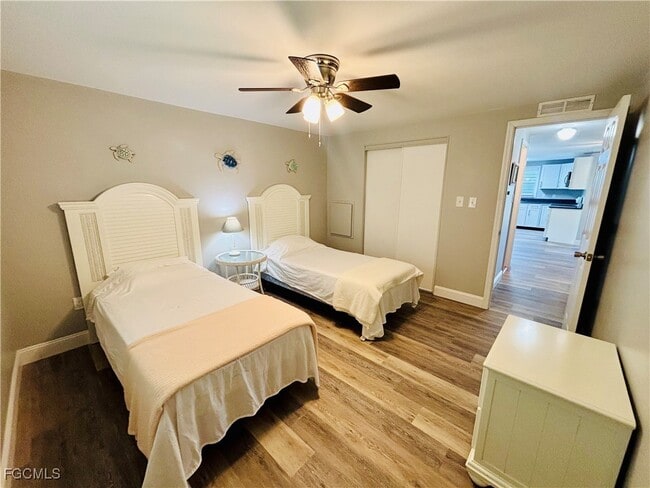 Building Photo - 16091 Siesta Dr