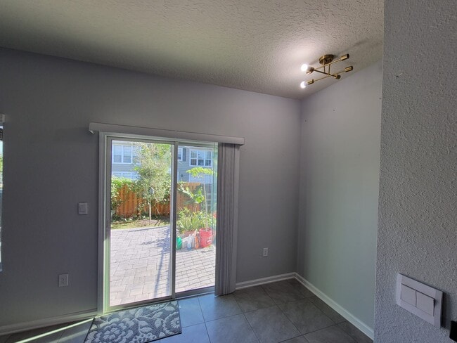 Building Photo - 7635 Legacy Trl