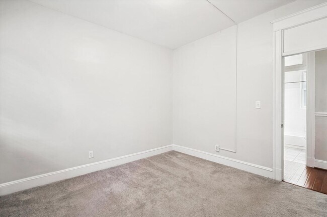 Building Photo - 150 Seaton Pl NW