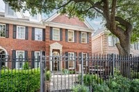 Building Photo - 5124 Chevy Chase Dr