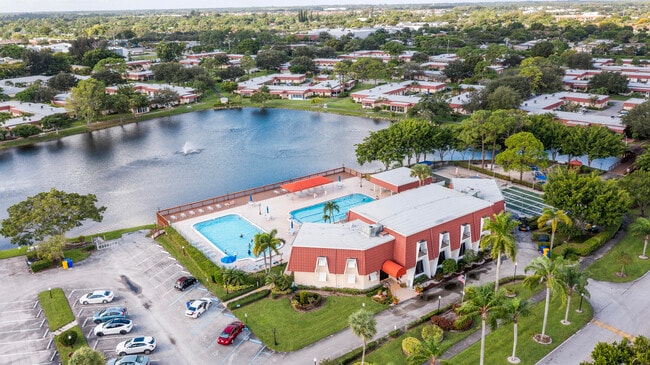 Building Photo - 811 Salem Ln