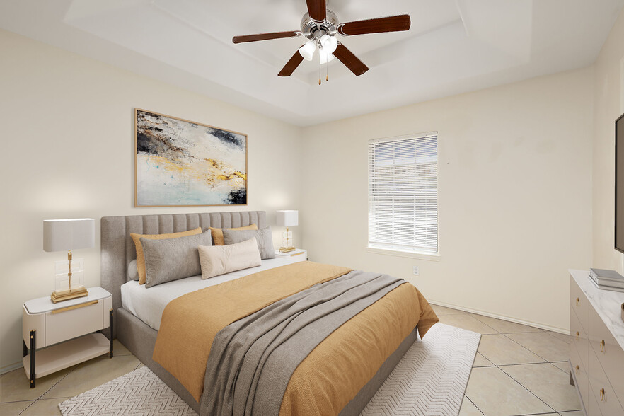 Building Photo - Paradise Palms Apartments