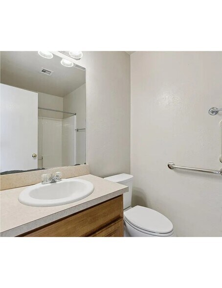 Building Photo - 602 Welston Cir