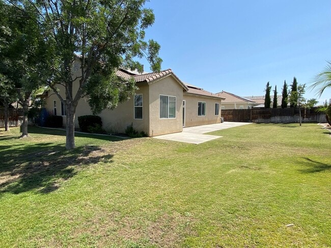 Building Photo - Price Reduced