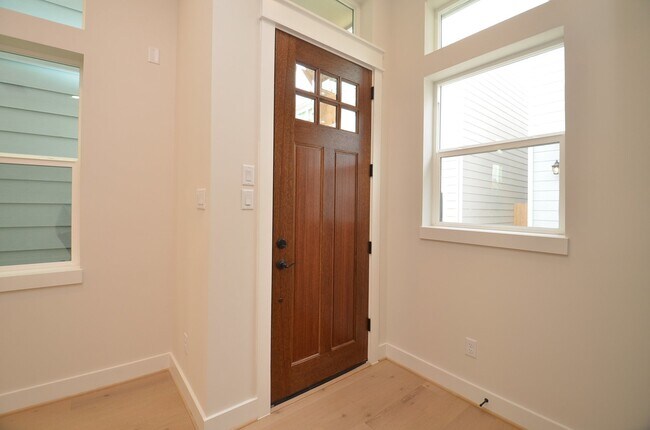 Building Photo - 9309 Montridge Dr