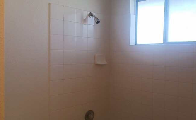 Building Photo - Roomiest Townhouse in All of Carson? Water...