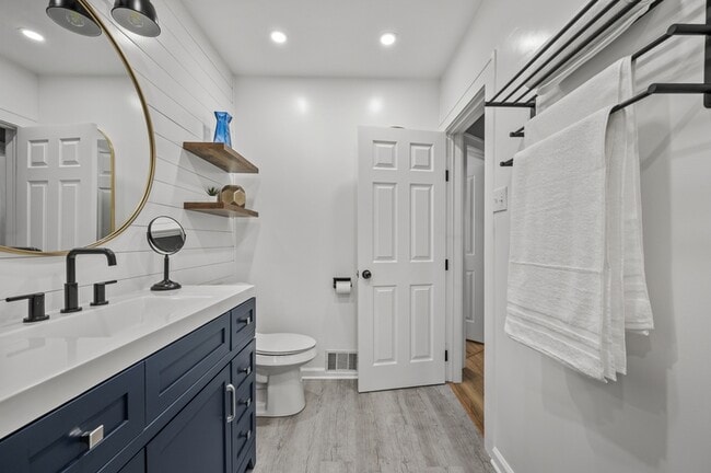 Building Photo - 1597 Cohassett Ave