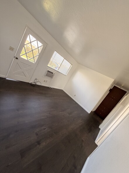 Building Photo - 3224 Berg Ave