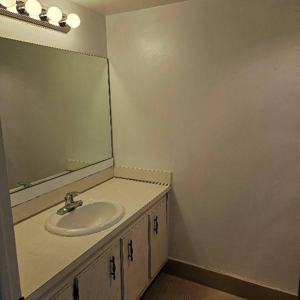 Building Photo - 4114 Inverrary Dr