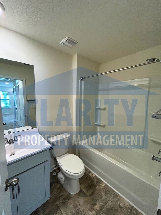 Building Photo - Beautiful 3 bedroom home in new North Cleveland neighborhood!