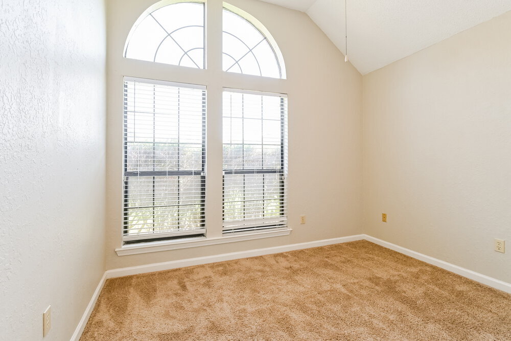 Building Photo - 6690 Autumn Wood Cove