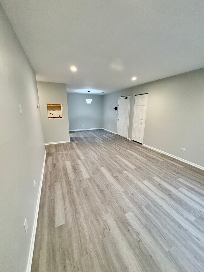 Building Photo - 1482 Stonebridge Cir