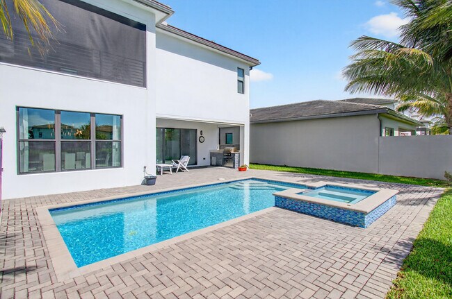 Building Photo - 17222 Blue Bayou Dr