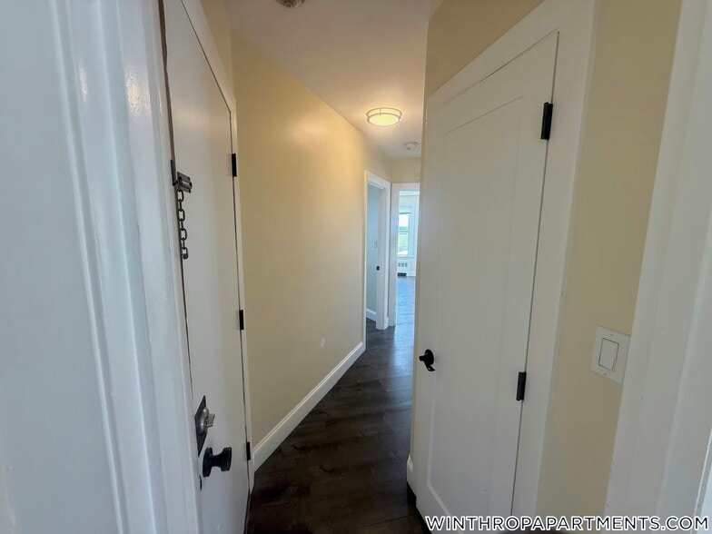 Building Photo - 87 Winthrop Shore Dr