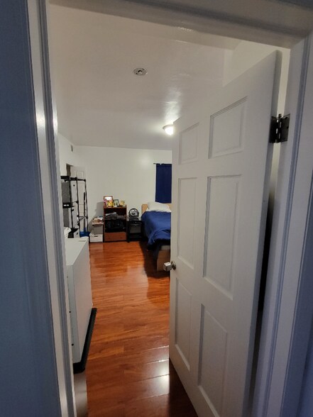 Building Photo - 72 Standish Ave