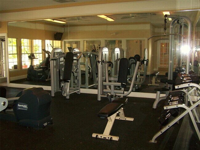 Building Photo - 1037 S Hiawassee Rd