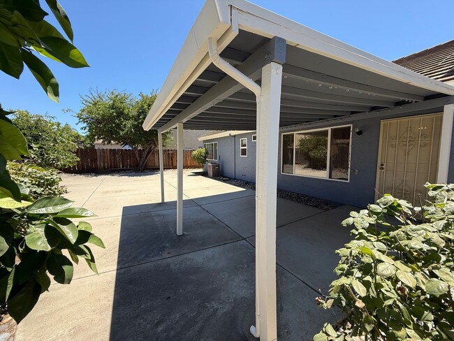 Building Photo - Single Story home in Sylvan School District!