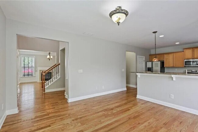 Building Photo - Charming 3BR Townhome in Atlanta