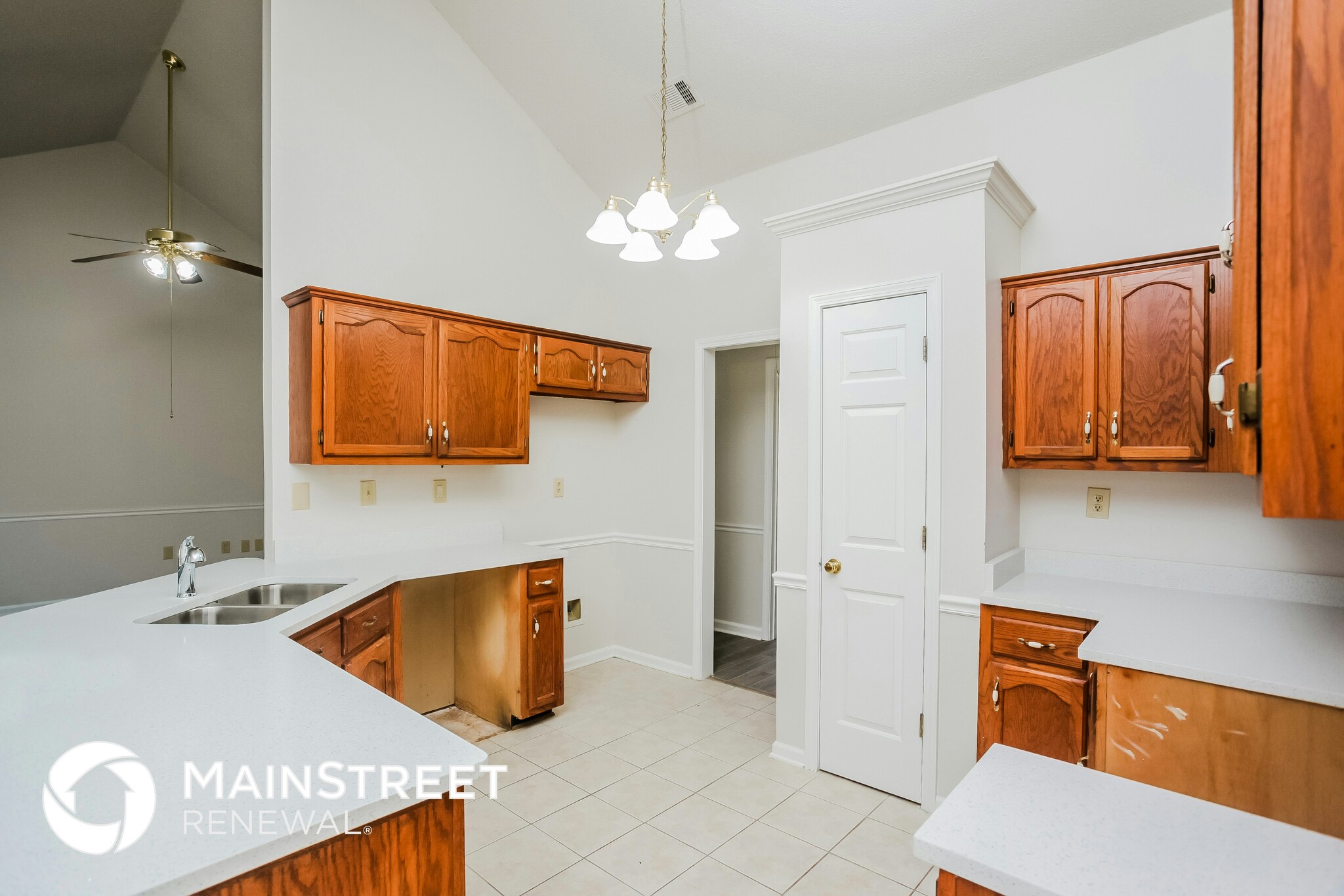 Building Photo - 5565 Liberty Ridge Cove