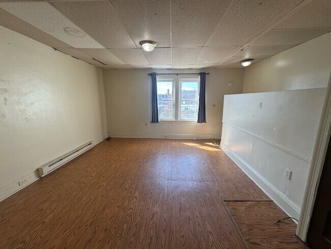 Building Photo - 802 Wayne Ave