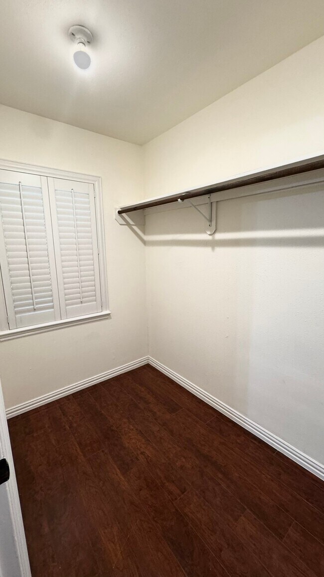 Building Photo - 6452 Olympia Dr