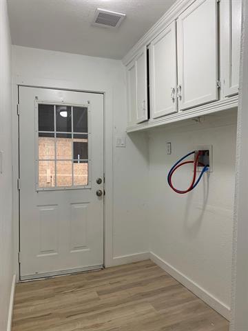 Building Photo - 1046 W Collins St