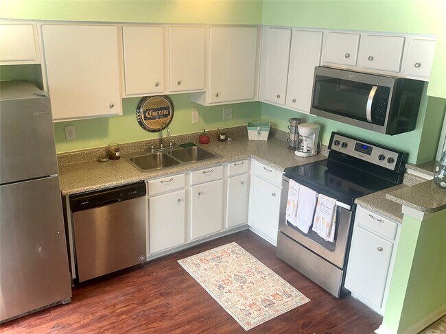 Building Photo - 3506 Cove View Blvd