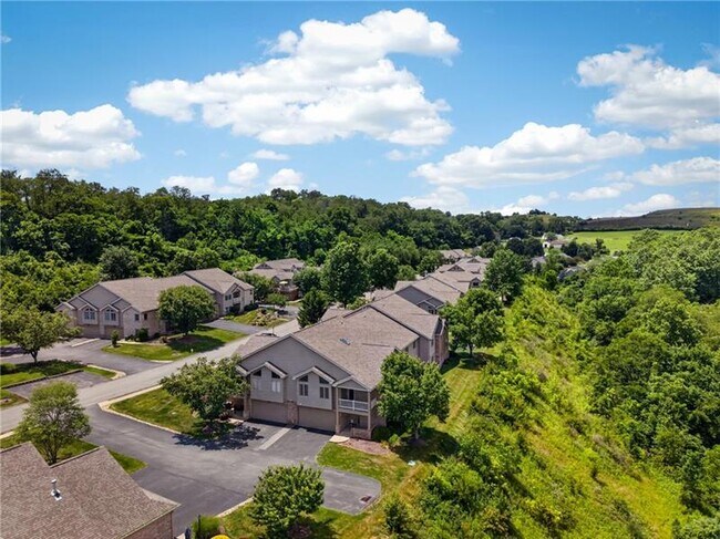 Building Photo - 9704 Sundance Dr
