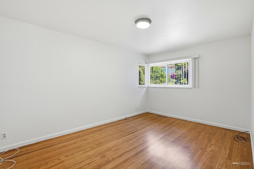 Building Photo - 1733 Benedict Dr