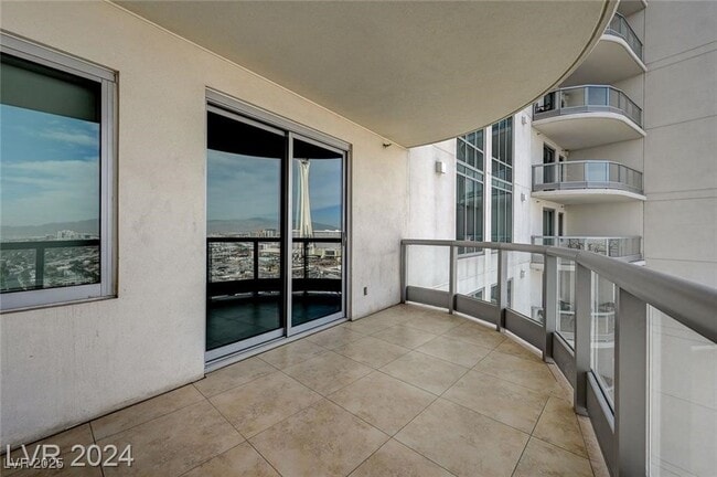 Building Photo - 222 Karen Ave