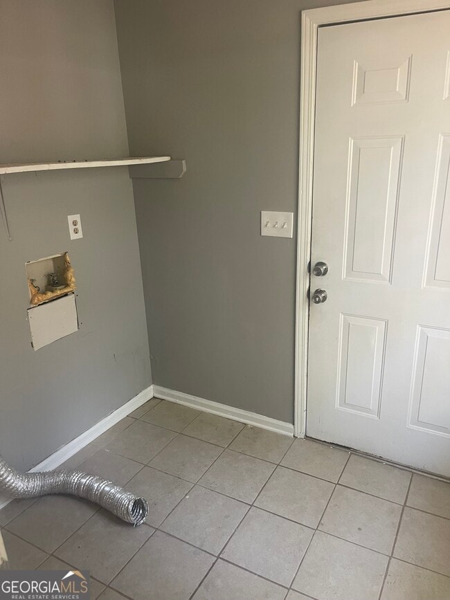 Building Photo - 2611 Country Trace SE